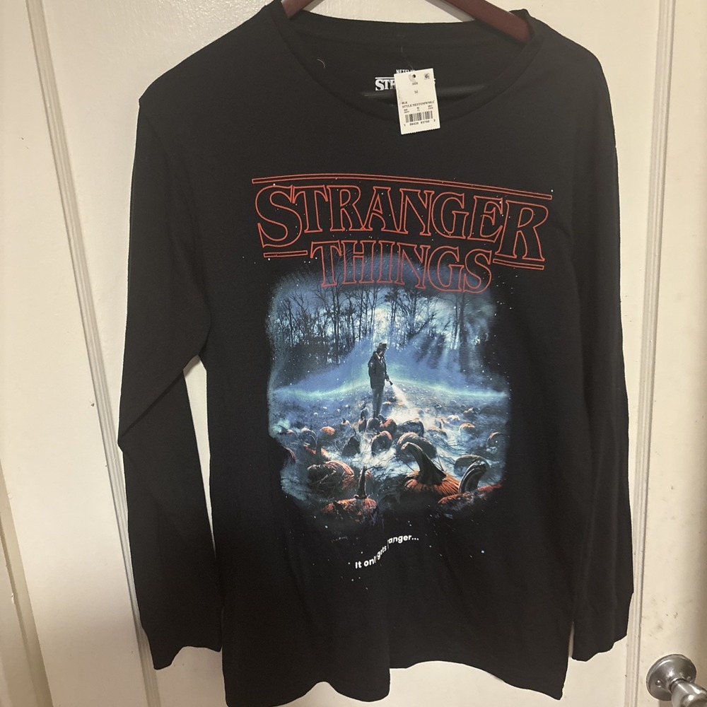 Stranger Things Long-sleeved Black Graphic shirt Netflix Men's Medium Hopper NEW